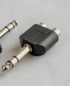 AKI 6.5MM TO 2 RCA F ADAPTER